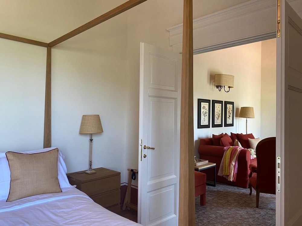 Standard Suite photo 2