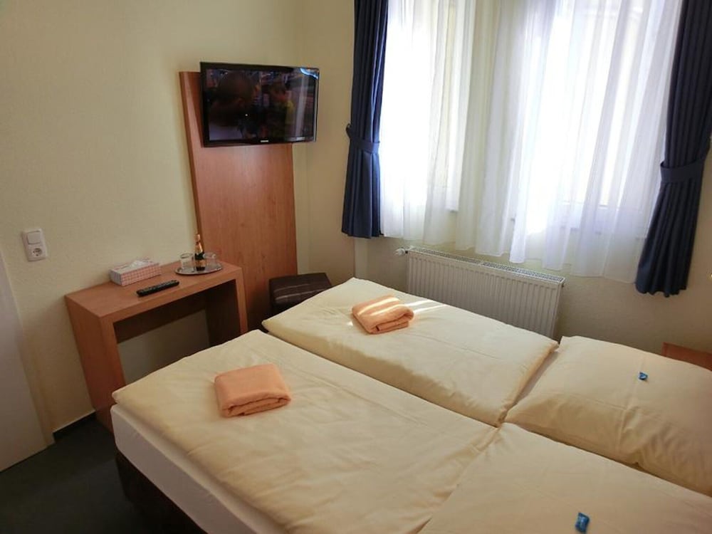Superior Single Room, 1 Large Twin Bed photo 2