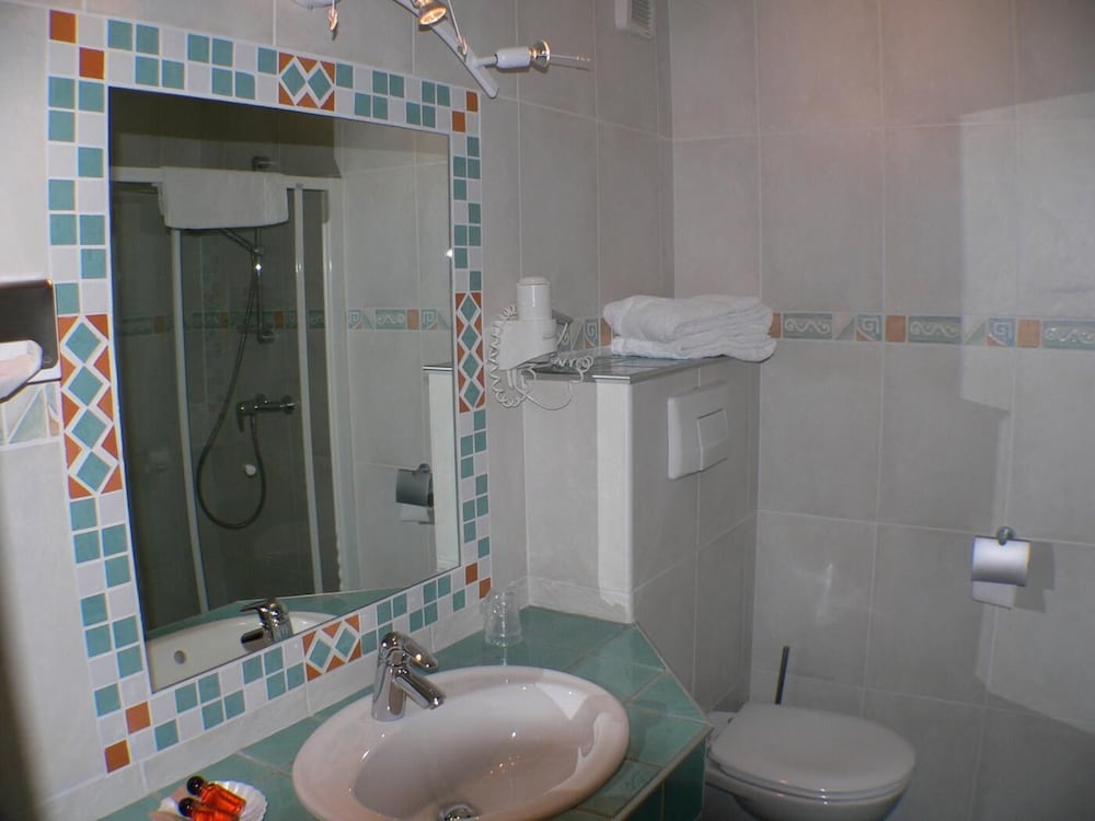 Standard Double Room, Balcony photo 2