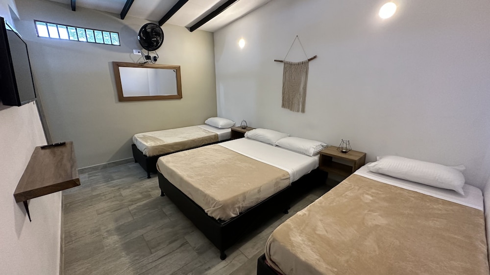 Basic Quadruple Room photo 1
