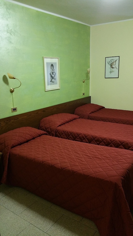 Standard Triple Room photo 1