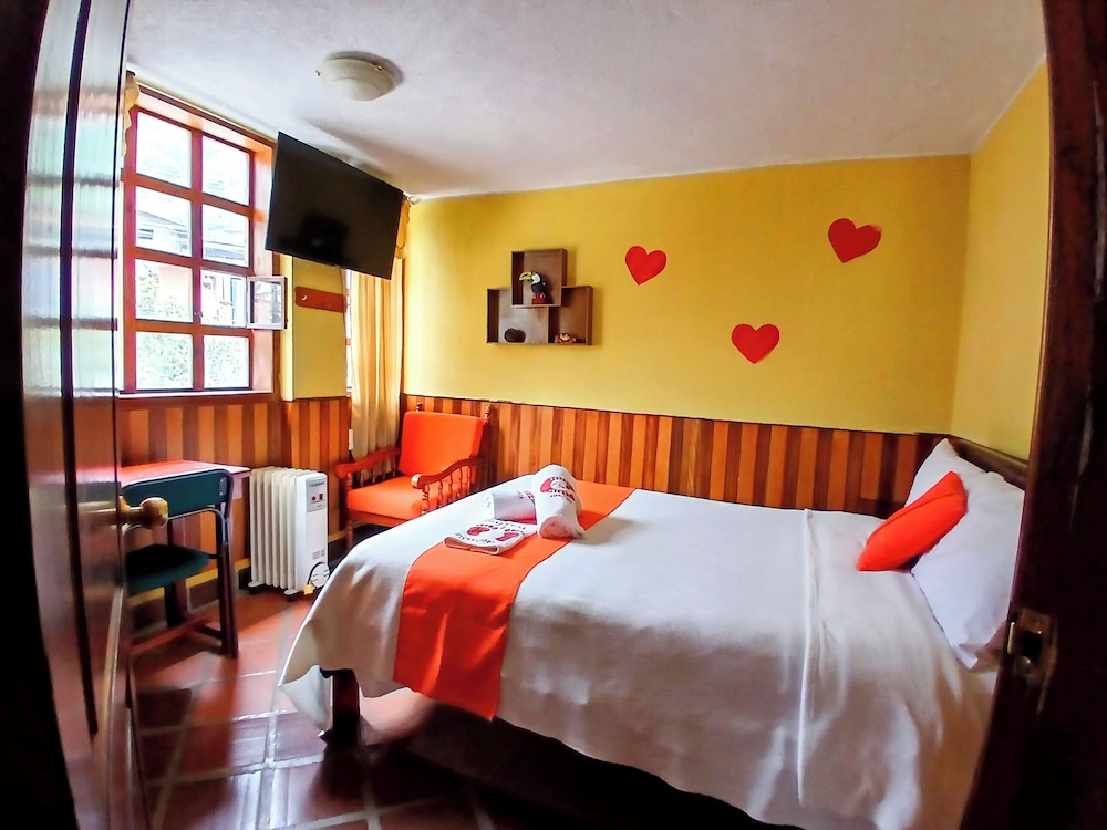 Classic Double Room, Private Bathroom, City View photo 3