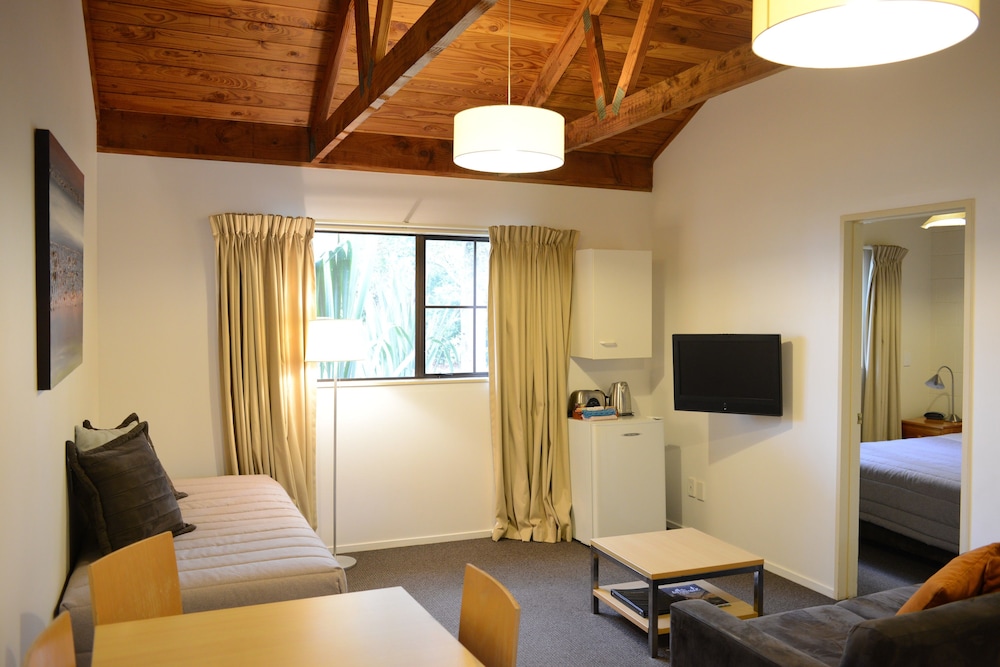 Standard Suite, 2 Bedrooms, Non Smoking (Non Cooking Unit)