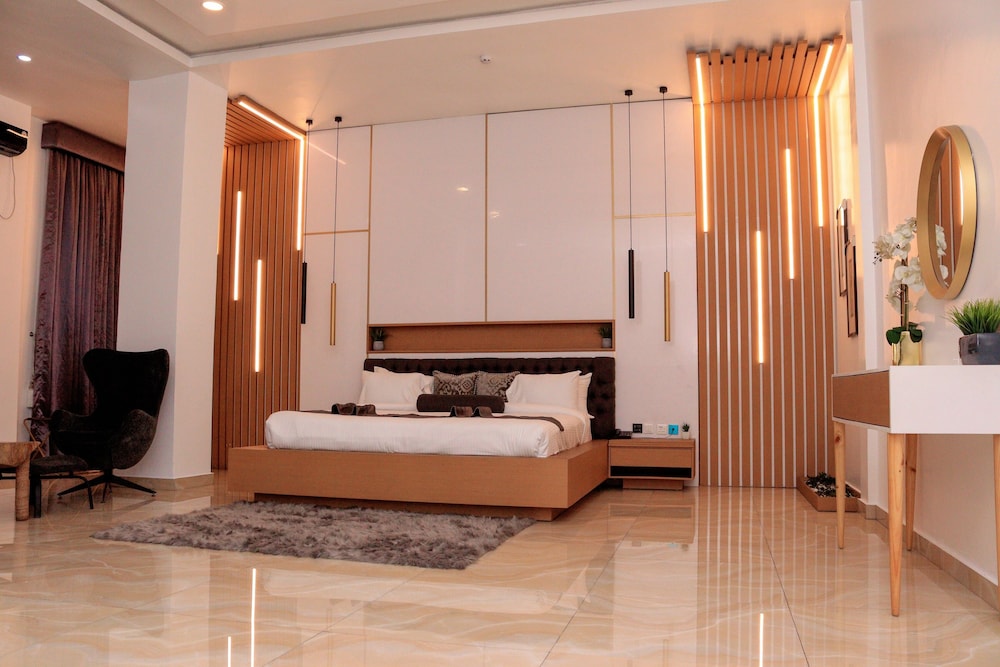 Golden Palace photo 1