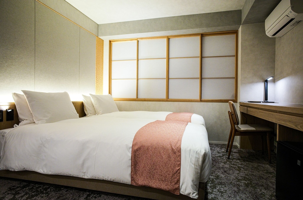 Standard Double or Twin Room (1st Floor) - Photo 11