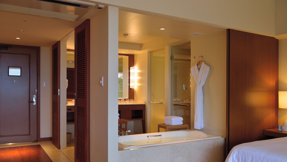 Club Deluxe with Sunset View, with Club Service, Non Smoking - Adult Only 13 or over - Photo 8