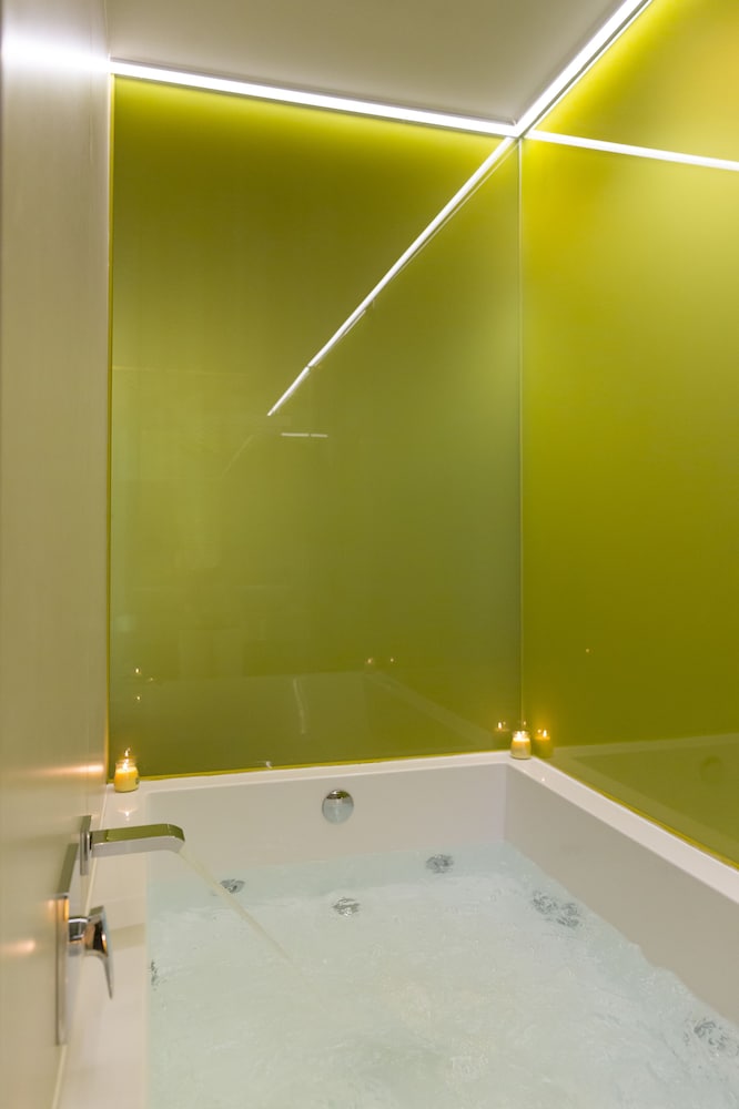Junior Suite (deluxe con jacuzzi)