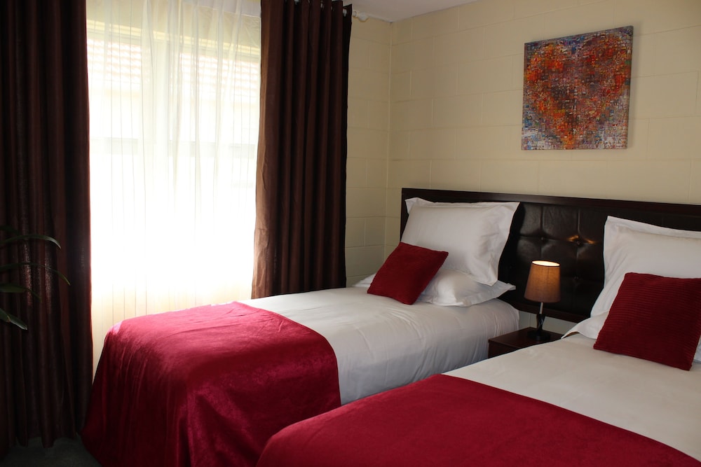 Standard Suite, 1 Bedroom, Non Smoking, Kitchen photo 1
