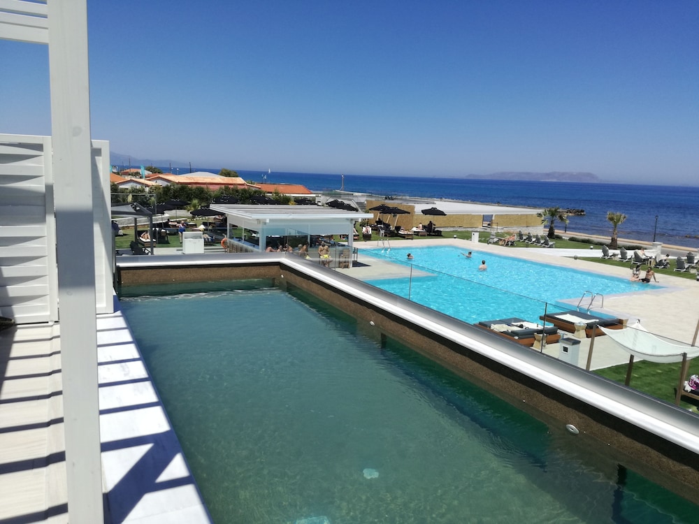 Suite, Pool Access, Sea View