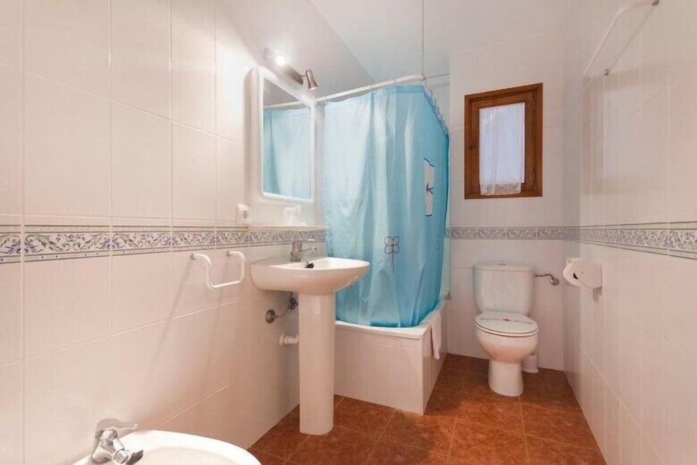 Apartment, 2 Bedrooms, Balcony photo 3