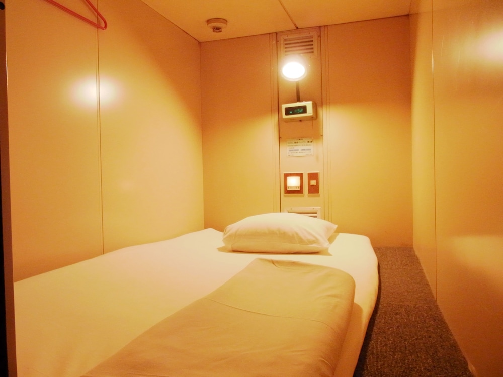 Capsule Room, Men Only - Photo 1