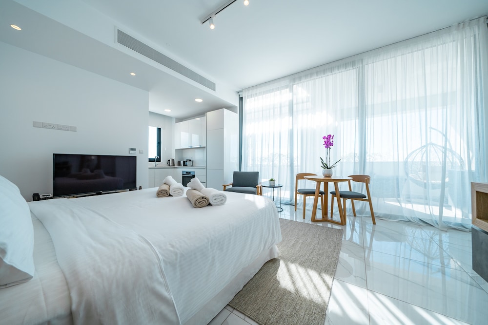 Executive Studio Apartment photo 3