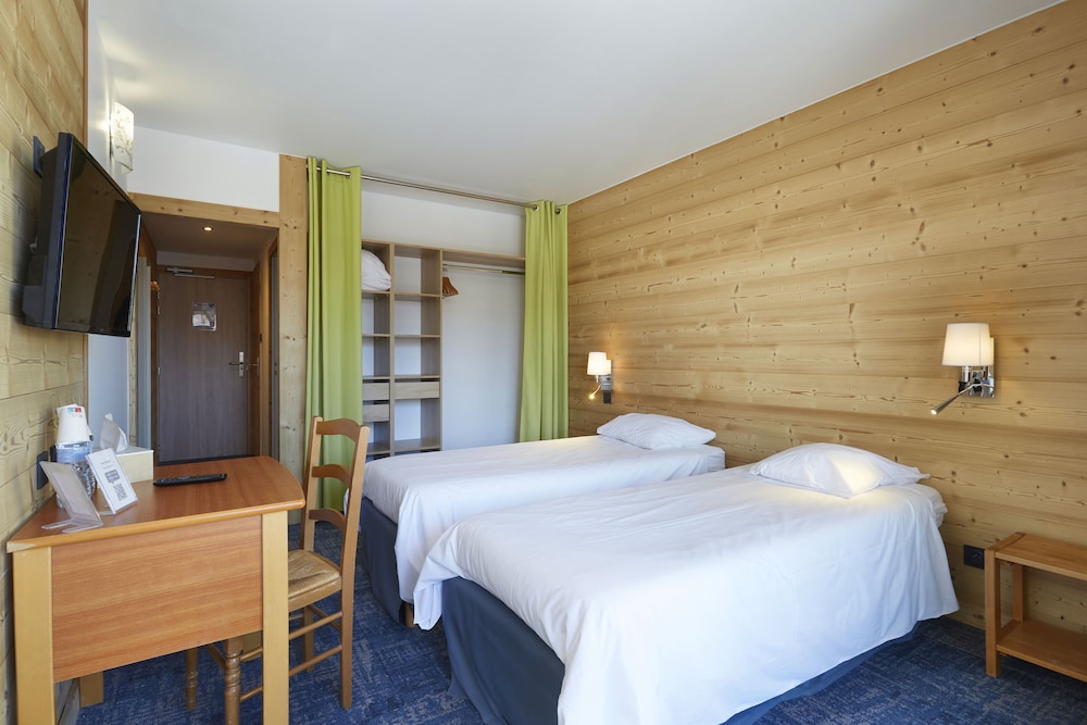 Standard Twin Room photo 2