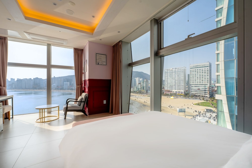 Premium Room, Sea View - Photo 2