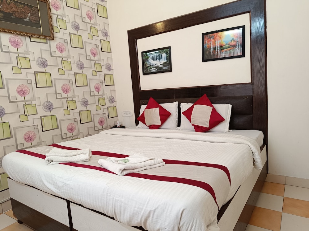 Standard Room (Non AC)