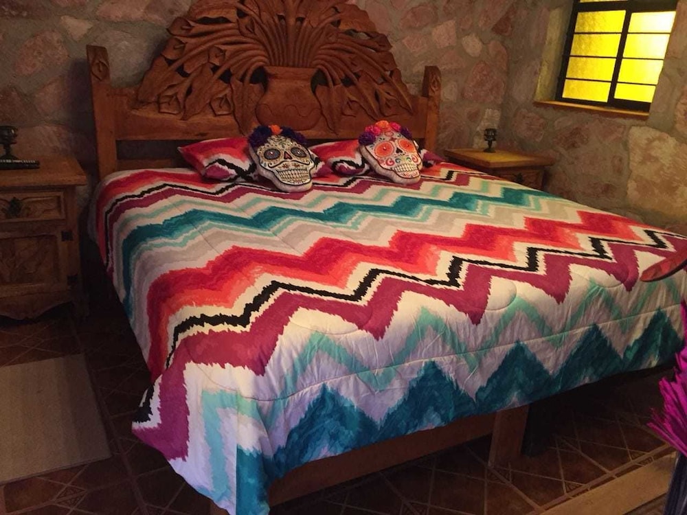Deluxe Suite, 1 King Bed, Non Smoking photo 1