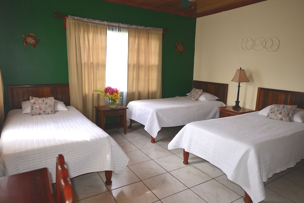 Basic Triple Room