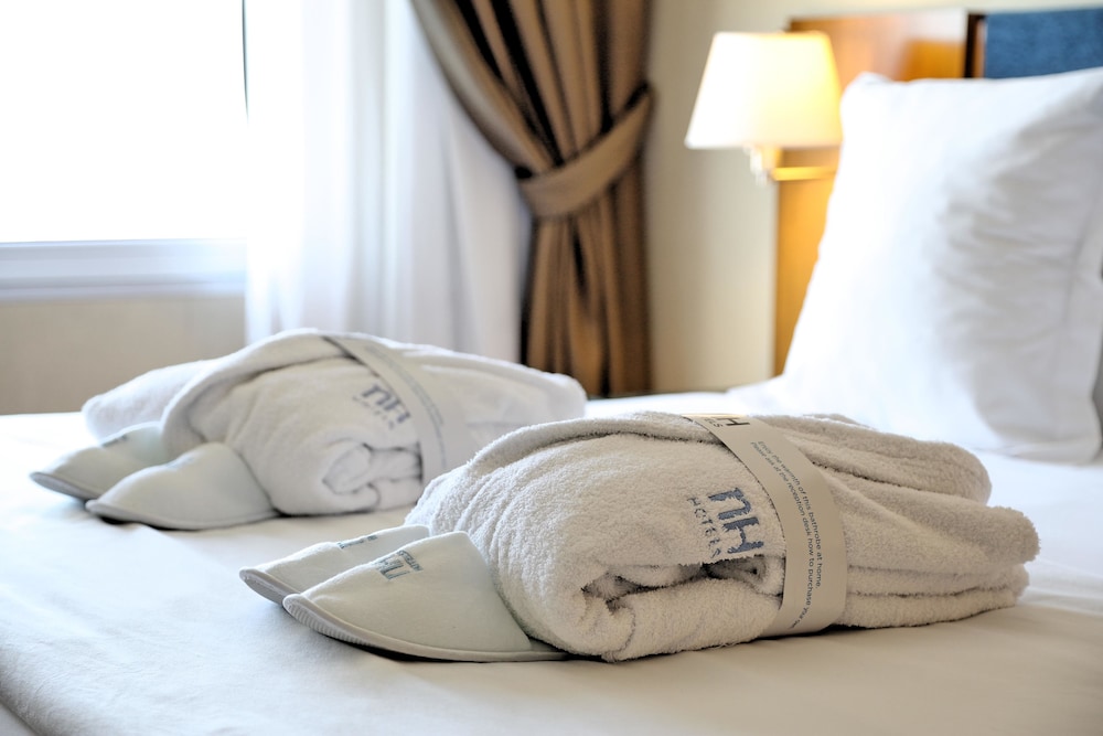 Superior Room (View, Extra Bed 3 adults) - Photo 2