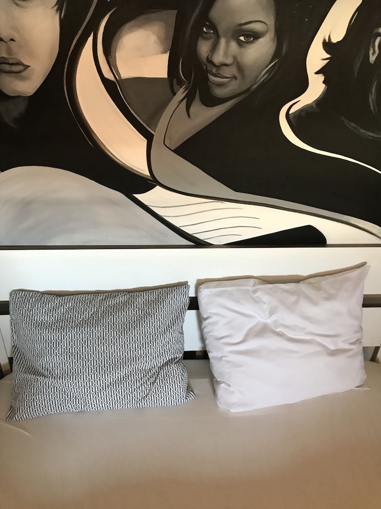 Comfort Apartment, 1 Bedroom, Kitchenette, Annex Building photo 1
