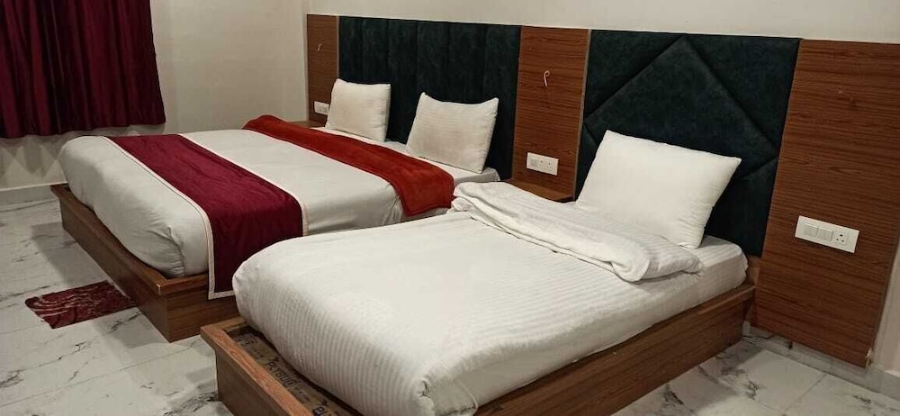 Standard Double or Twin Room photo 3