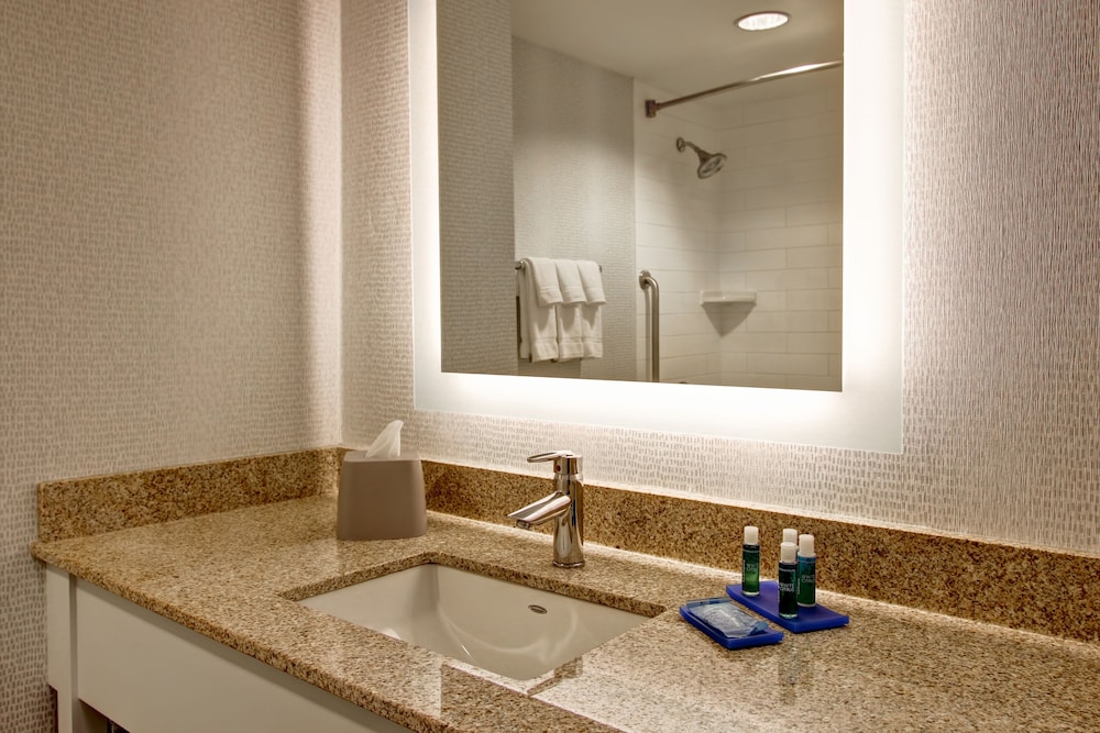 Suite, Multiple Beds (Extra Floor Space) - Photo 7