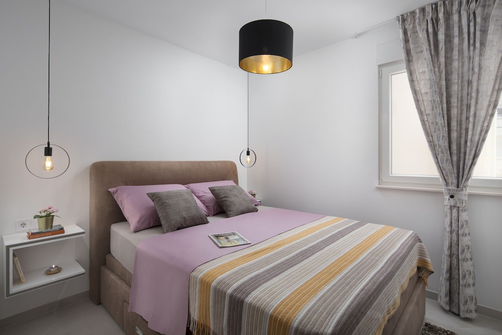 Deluxe Apartment A1
