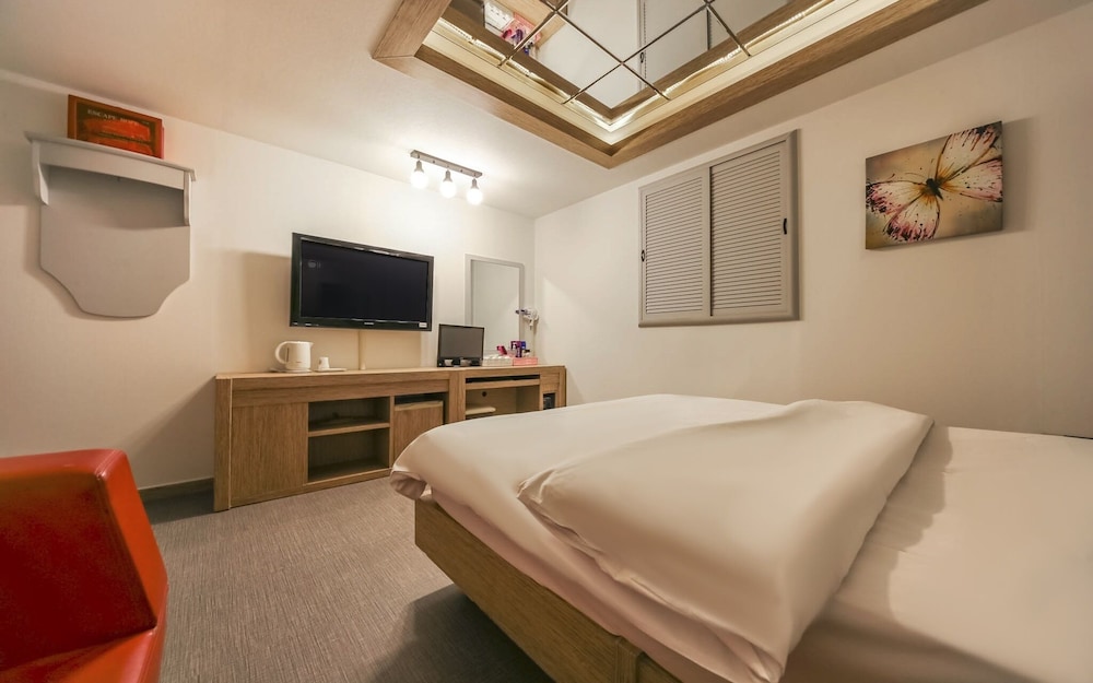Room (General room-mirror room) - Photo 2