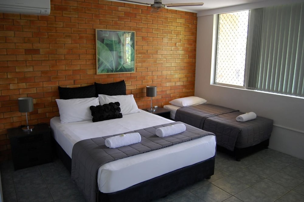 One Bedroom Esplanade Apartments photo 2