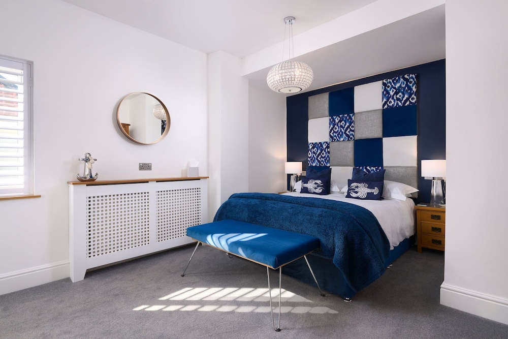 Superior Double Room, Ensuite, Sea View (Balcony  Suite 3) photo 2