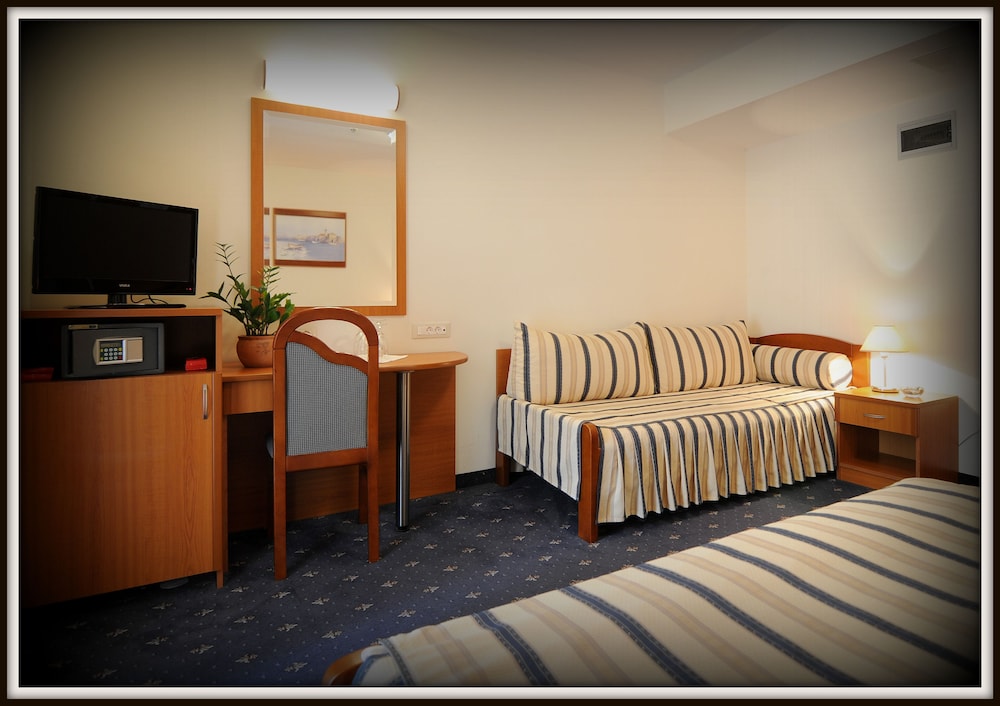 Standard Double Room, Balcony, Mountain View - Photo 4
