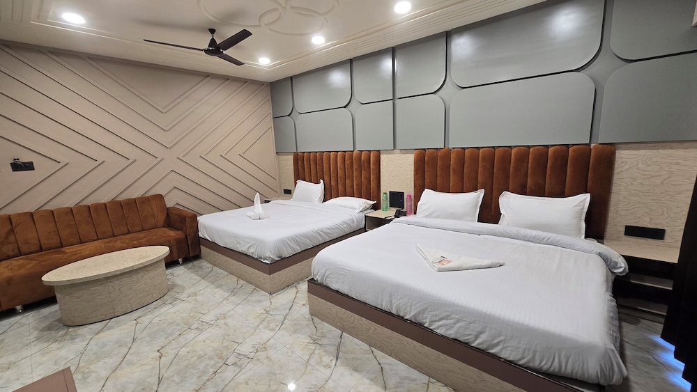 Deluxe Quadruple Room