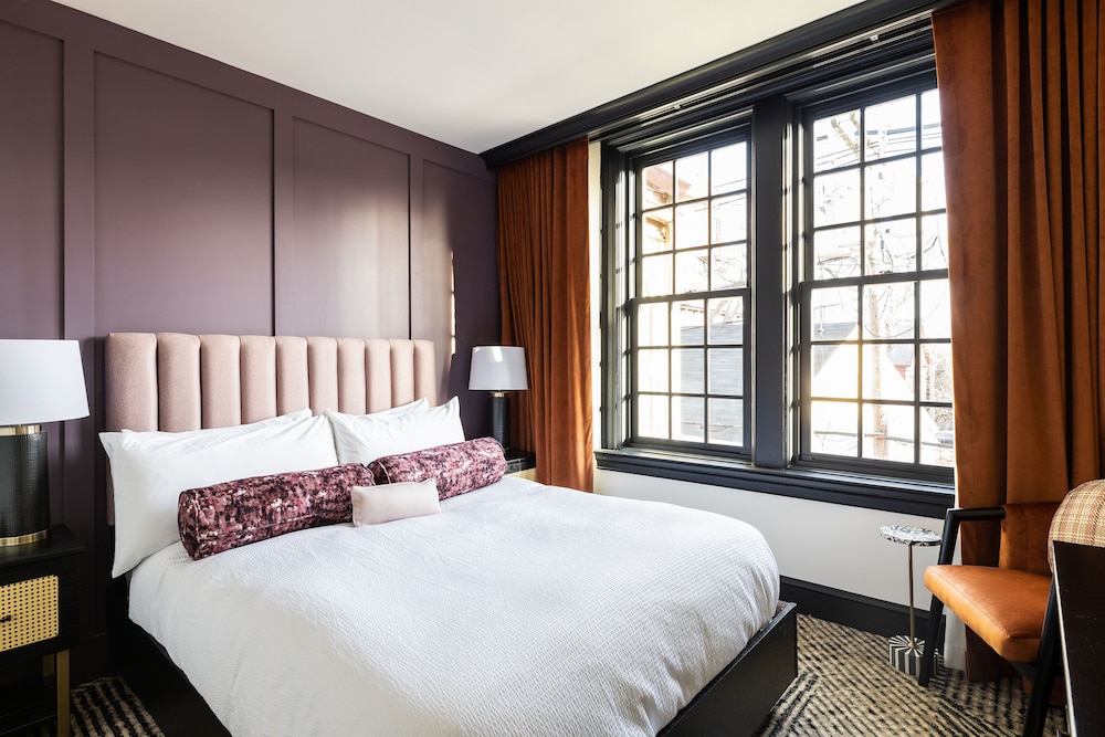 Room 10 - Verse