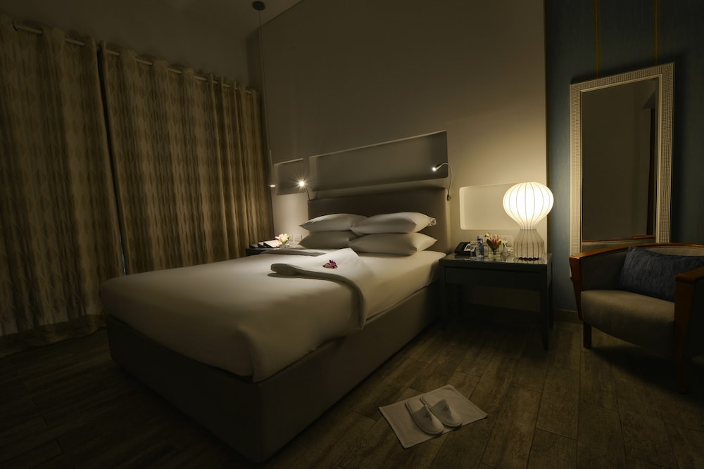 Deluxe Double Room, Beach View photo 2