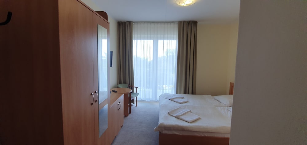 Double or Twin Room photo 1