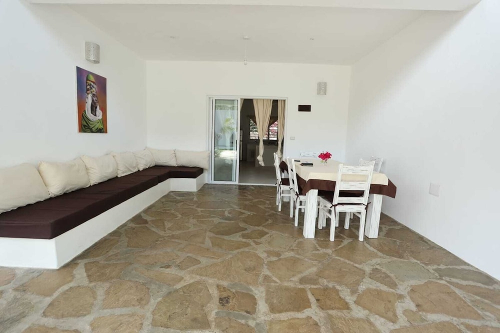 Exclusive Villa photo 3