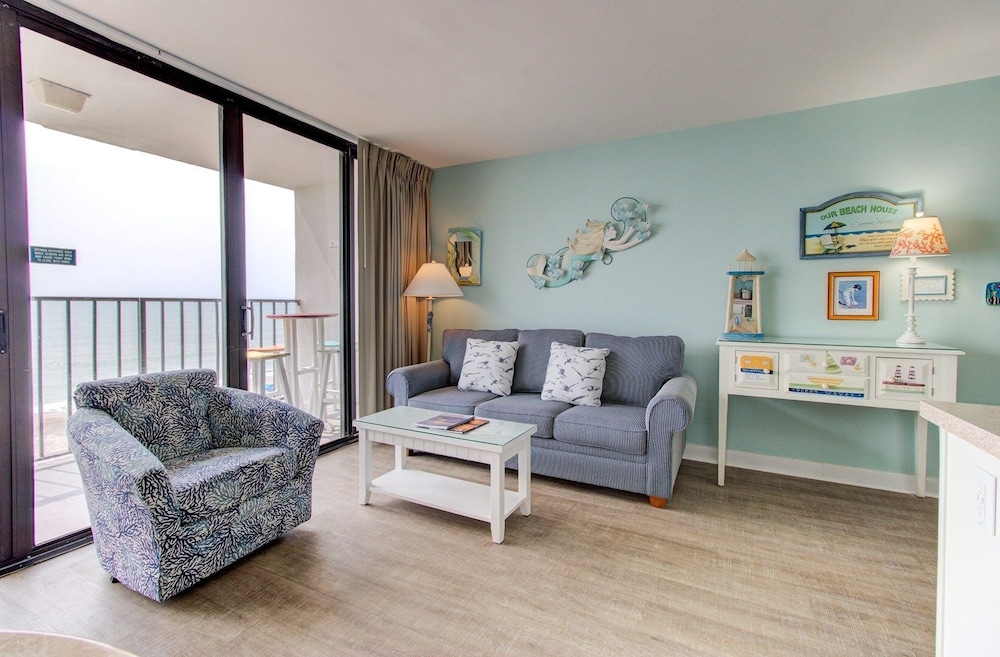 Condo, 2 Bedrooms