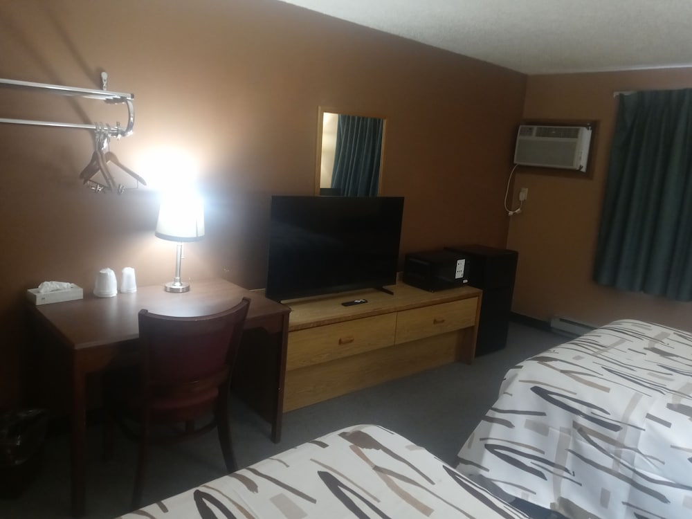 Room, 2 Double Beds photo 3