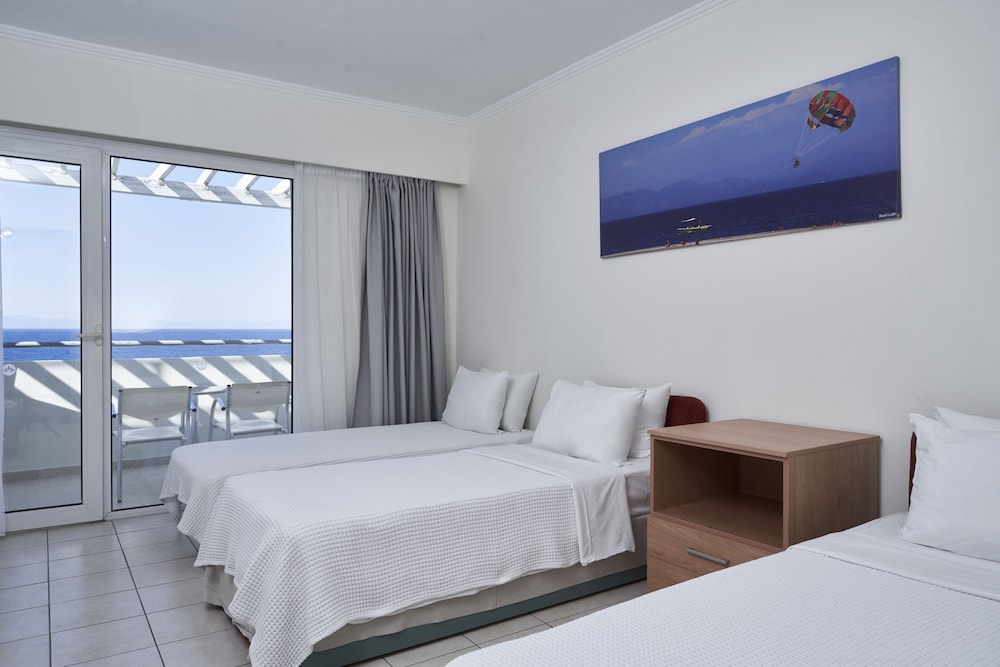 Family Room, 2 Bedrooms, Sea View photo 1