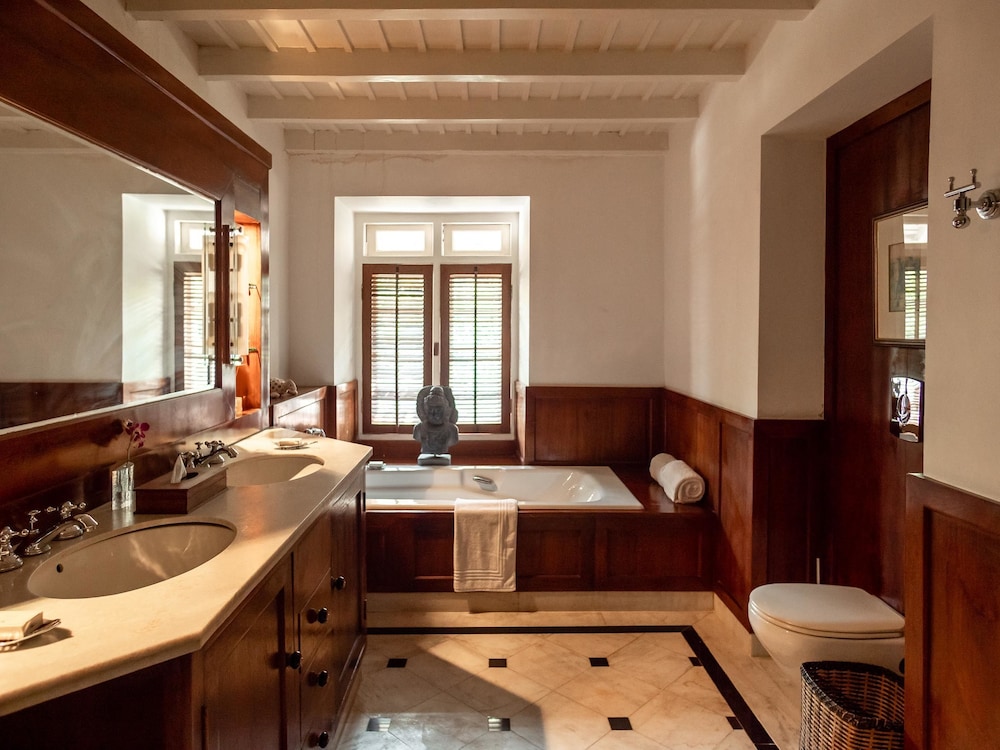 Luxury Junior Suite photo 3