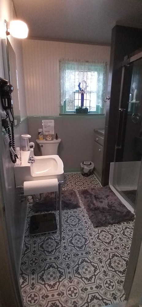Traditional Room, 1 Queen Bed, City View photo 2