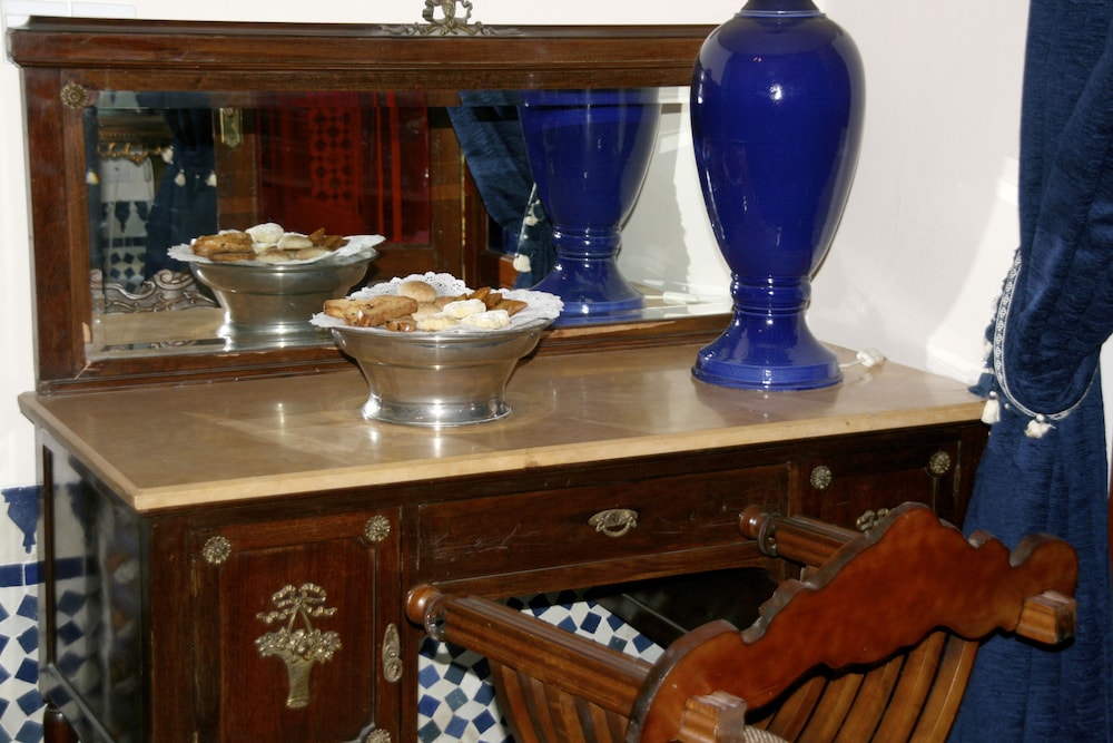 Royal Suite, Courtyard View - Photo 12