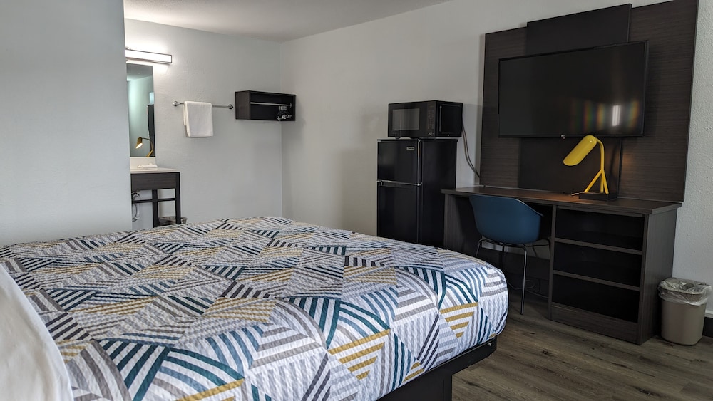 Standard Room, 2 Double Beds, Non Smoking photo 1