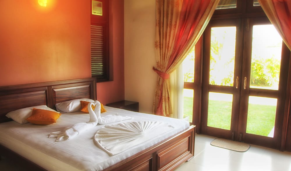 Main Villa photo 2