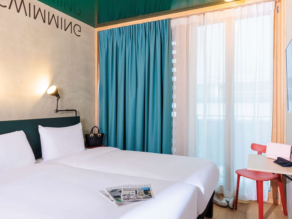 Available room
