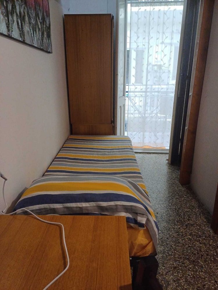 Economy Single Room