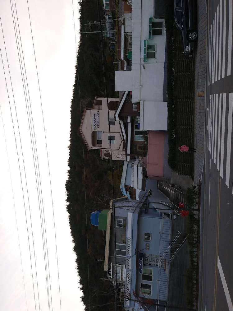 Private Unit, 3 Bedroom, 3 Bathroom, Sleeps 16 photo 3