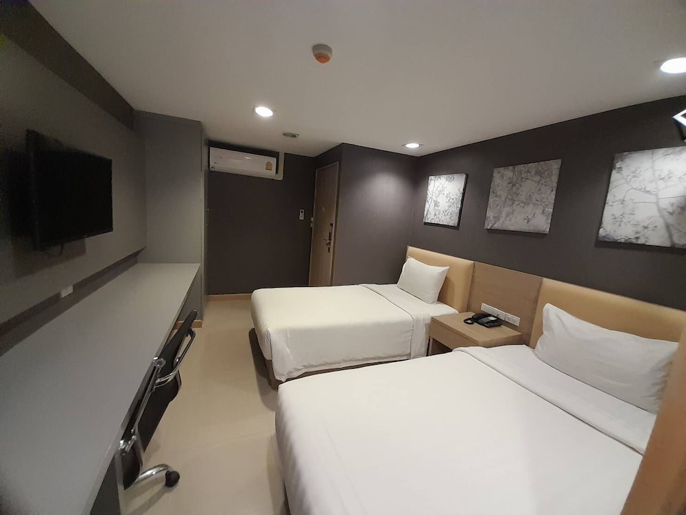 Superior Twin Room photo 3