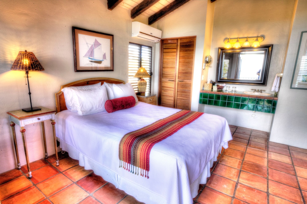 Romantic Room, 1 Bedroom, Ocean View (Caribbean Rooms - Queen) photo 3