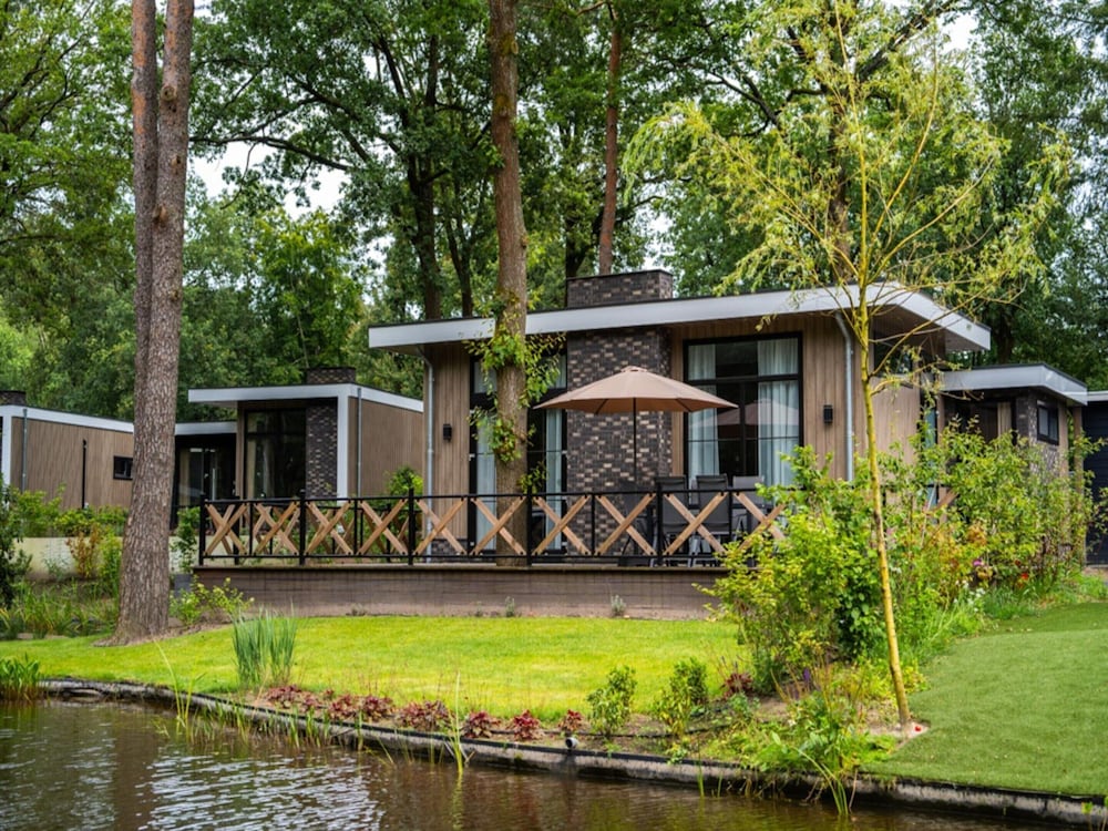 Bungalow photo 1