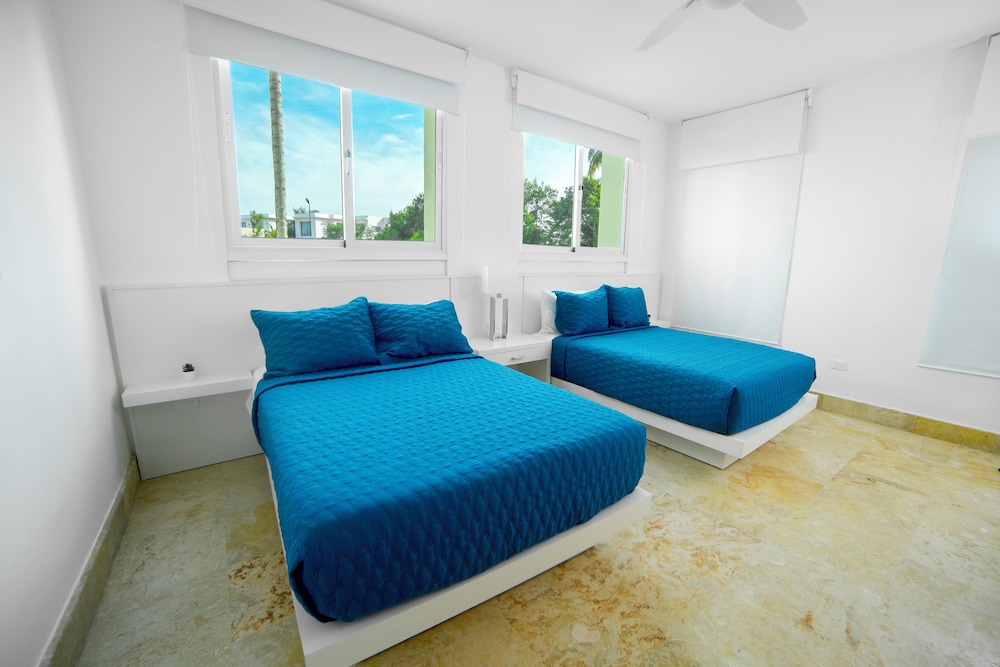 Panoramic Condo, Beach View, Beachside photo 3